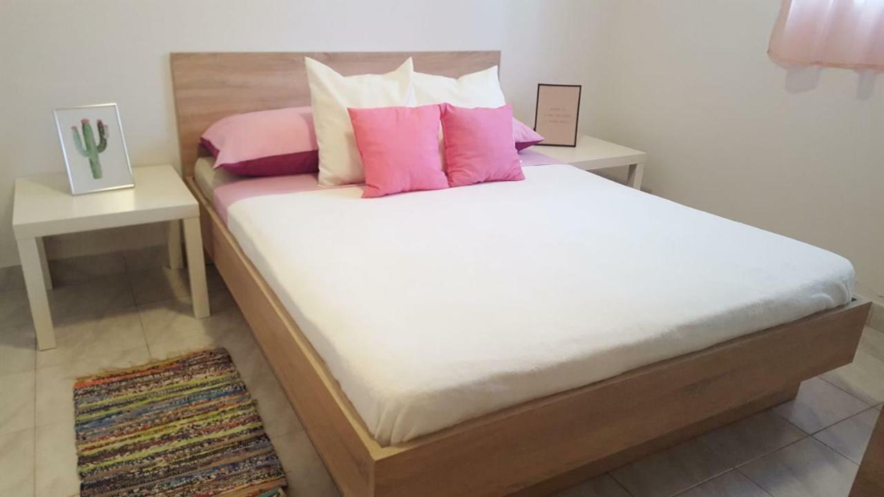 Apartment Mate Starigrad Exterior photo